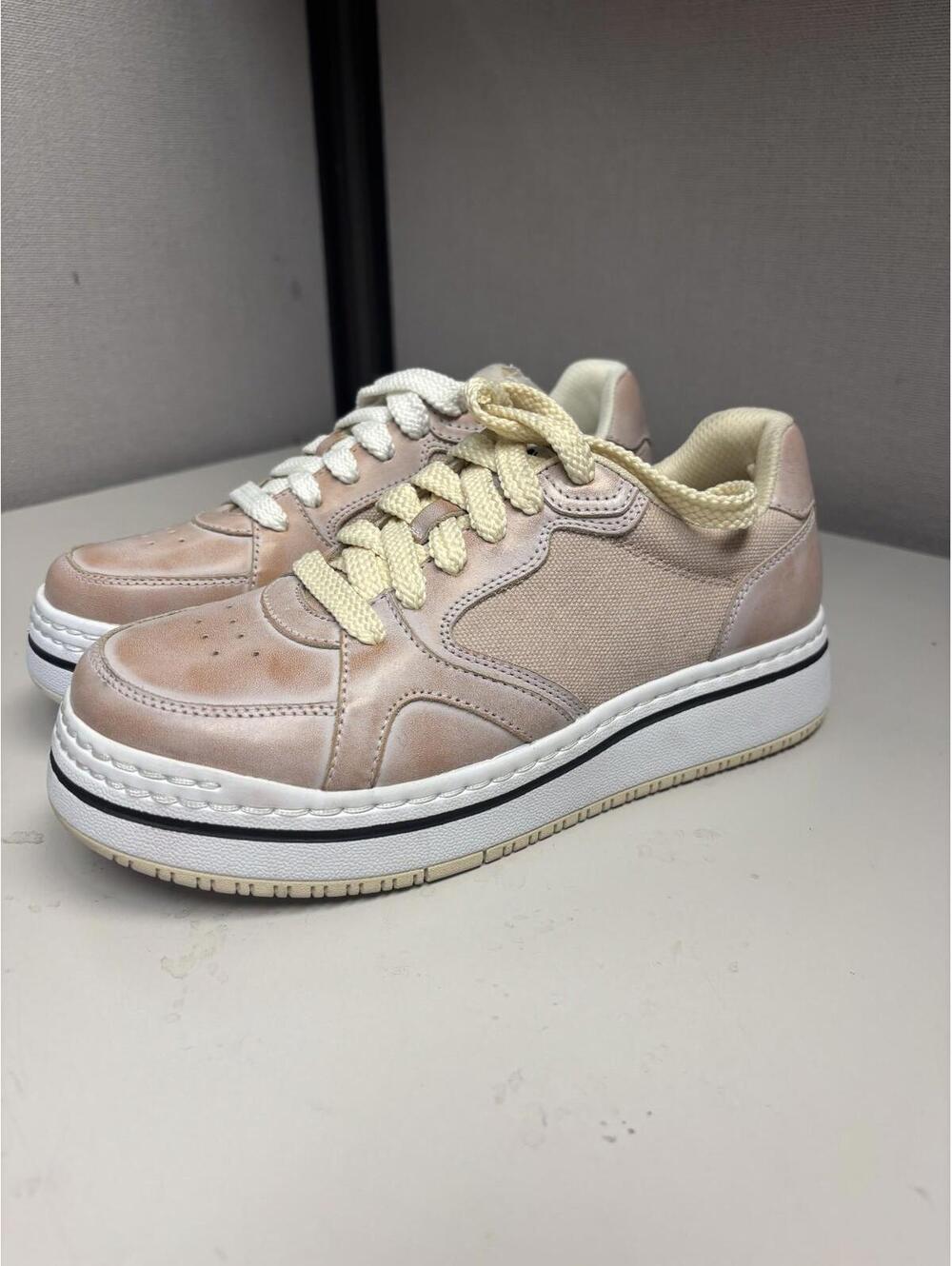 Alegria Women's Lace Up Sneaker Pink Burnish Size 36